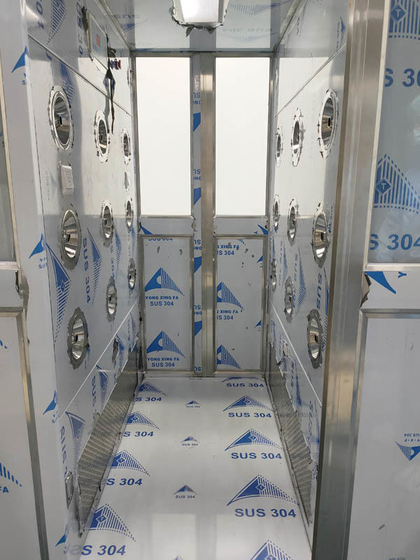 Dwuosobowa kabina prysznicowa ze stali nierdzewnej z automatycznymi dwuskrzydłowymi drzwiami przesuwnymi 0
